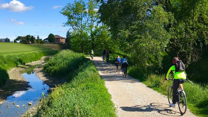 Navile's cycle path along the Reno valley