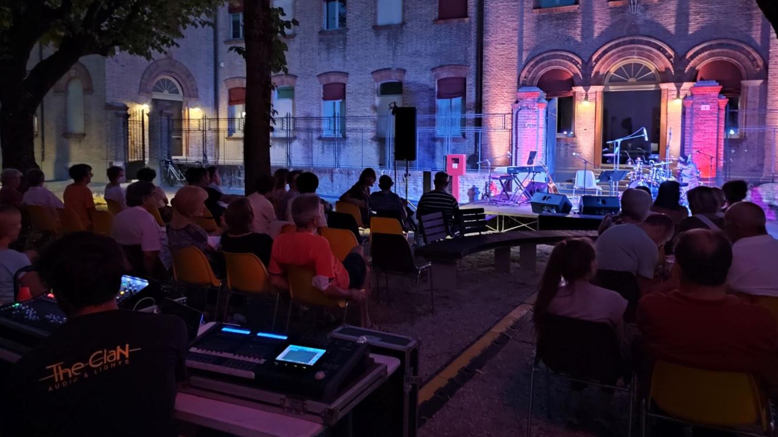 Foto concerto di Borghi e Frazioni in Musica - Archivio Unione Reno Galliera